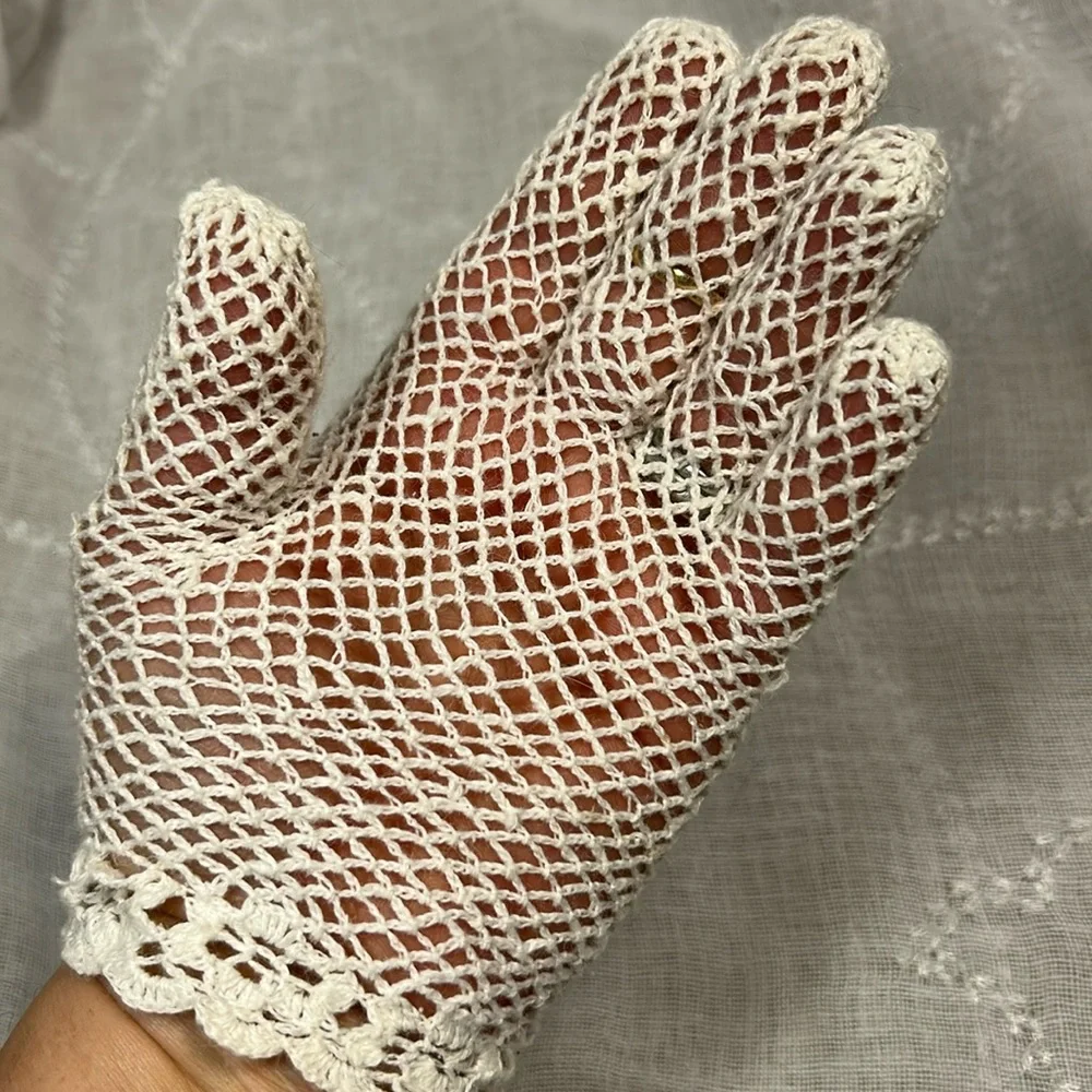 Vintage handmade crochet lace gloves